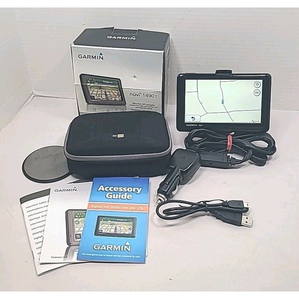 Garmin Nuvi 1490 GPS Navigator 5” Touchscreen Bundle w/ Car Charger TESTED